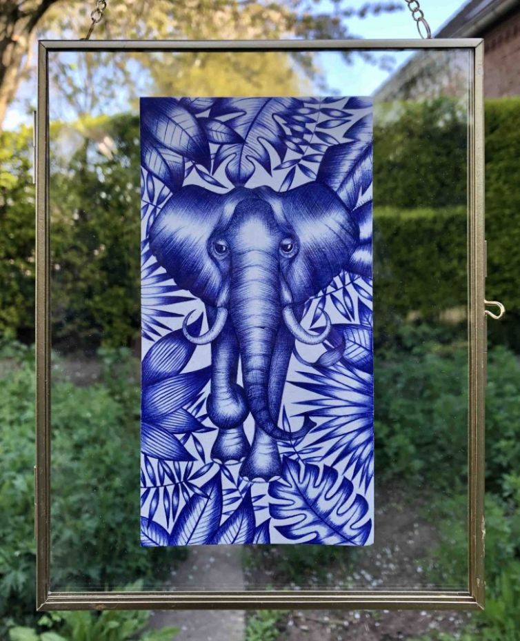 Olifant in de jungle-balpen op papier 9,5 cm x 18 cm